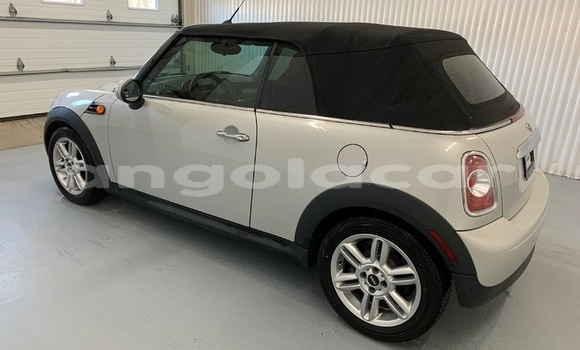 Acheter Occasion Voiture MINI Cooper Blanc à Luanda, Province de Luanda Acheter Occasion Voiture MINI Cooper Blanc à Luanda, Province de Luanda
