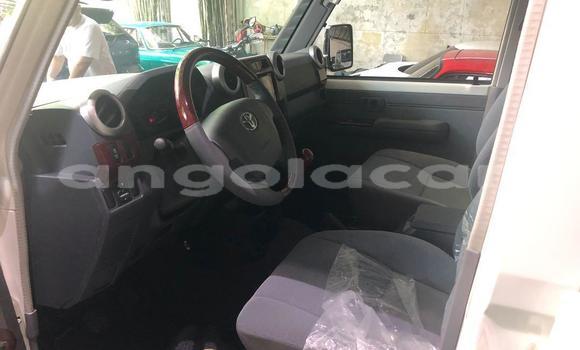 Comprar Usado Toyota Land Cruiser Branco Carro em Luanda em Luanda Province Comprar Usado Toyota Land Cruiser Branco Carro em Luanda em Luanda Province