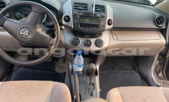Comprar Usado Toyota RAV4 Outro Carro em Luanda em Luanda Province Comprar Usado Toyota RAV4 Outro Carro em Luanda em Luanda Province