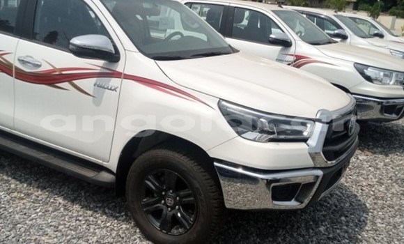 Buy Used Toyota Hilux Other Car in Luanda in Luanda Province