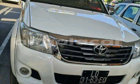 Buy Used Toyota Hilux Other Car in Luanda in Luanda Province