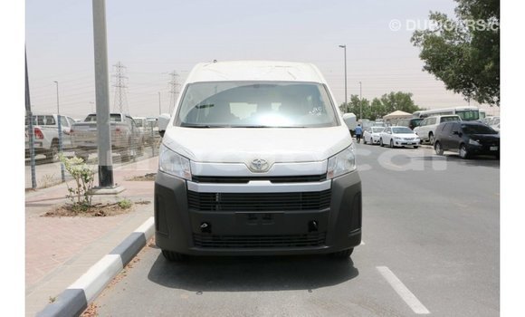 Acheter Import Voiture Toyota Hiace Blanc à Import - Dubai, Province de Bengo Acheter Import Voiture Toyota Hiace Blanc à Import - Dubai, Province de Bengo