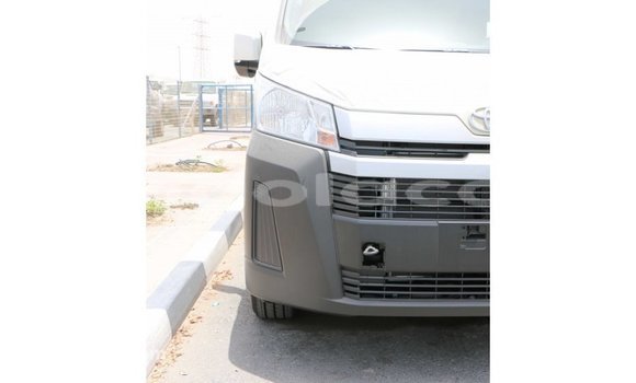 Acheter Import Voiture Toyota Hiace Blanc à Import - Dubai, Province de Bengo Acheter Import Voiture Toyota Hiace Blanc à Import - Dubai, Province de Bengo