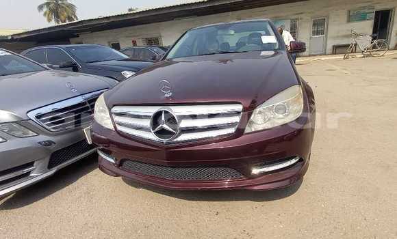 Comprar Usado Mercedes-Benz 300CD Outro Carro em Luanda em Luanda Province Comprar Usado Mercedes-Benz 300CD Outro Carro em Luanda em Luanda Province