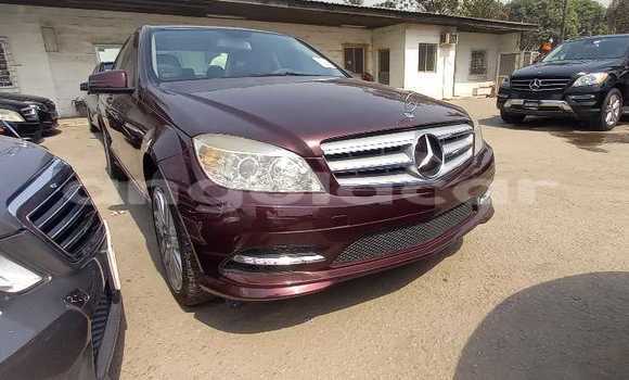 Comprar Usado Mercedes-Benz 300CD Outro Carro em Luanda em Luanda Province Comprar Usado Mercedes-Benz 300CD Outro Carro em Luanda em Luanda Province