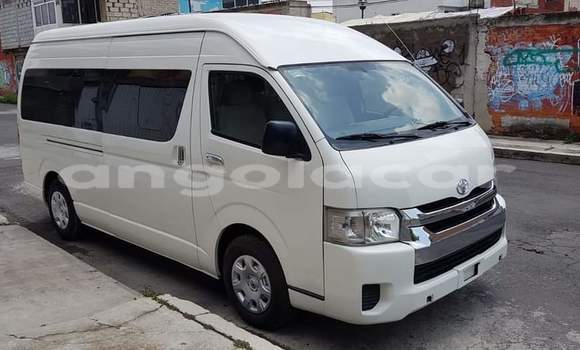 Buy Used Toyota Hiace White Car in Luanda in Luanda Province Buy Used Toyota Hiace White Car in Luanda in Luanda Province