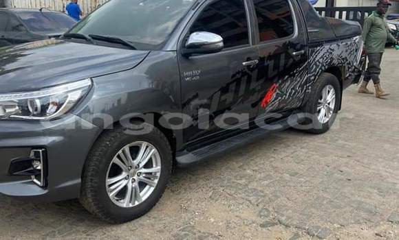 Acheter Neuf Voiture Toyota Hiluxe Revo Noir à Luanda, Province de Luanda Acheter Neuf Voiture Toyota Hiluxe Revo Noir à Luanda, Province de Luanda