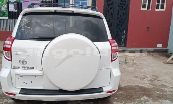 Comprar Usado Toyota RAV4 Branco Carro em Luanda em Luanda Province Comprar Usado Toyota RAV4 Branco Carro em Luanda em Luanda Province