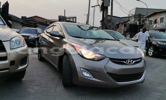 Comprar Usado Hyundai Elantra Outro Carro em Luanda em Luanda Province