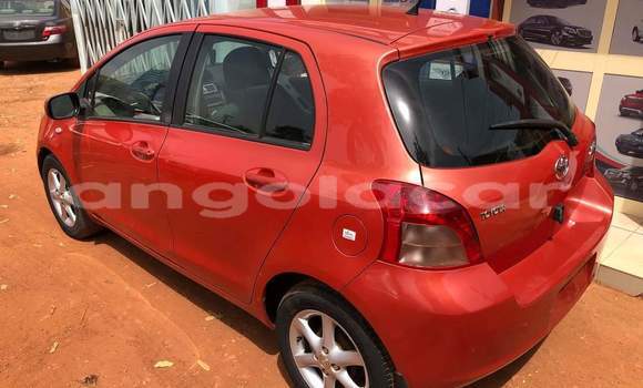 Comprar Usado Toyota Yaris Vermelho Carro em Luanda em Luanda Province