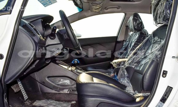 Buy Import Kia Cerato White Car in Import - Dubai in Bengo Province Buy Import Kia Cerato White Car in Import - Dubai in Bengo Province