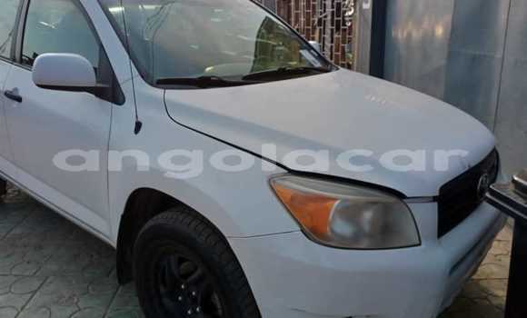 Comprar Usado Toyota RAV4 Branco Carro em Luanda em Luanda Province Comprar Usado Toyota RAV4 Branco Carro em Luanda em Luanda Province