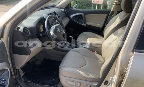 Comprar Usado Toyota RAV4 Prata Carro em Luanda em Luanda Province Comprar Usado Toyota RAV4 Prata Carro em Luanda em Luanda Province