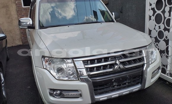 Acheter Occasion Voiture Mitsubishi Pajero Blanc à Luanda, Province de Luanda Acheter Occasion Voiture Mitsubishi Pajero Blanc à Luanda, Province de Luanda