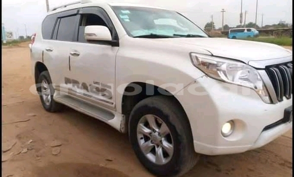 Acheter Occasion Voiture Toyota Land Cruiser Prado Blanc à Luanda, Province de Luanda