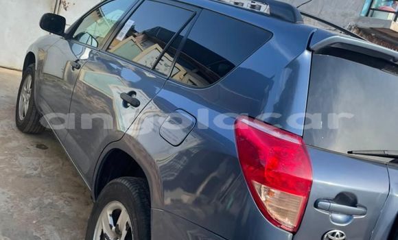 Comprar Usado Toyota RAV4 Azul Carro em Luanda em Luanda Province Comprar Usado Toyota RAV4 Azul Carro em Luanda em Luanda Province