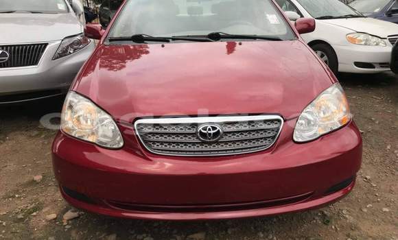 Comprar Usado Toyota Corolla Vermelho Carro em Luanda em Luanda Province