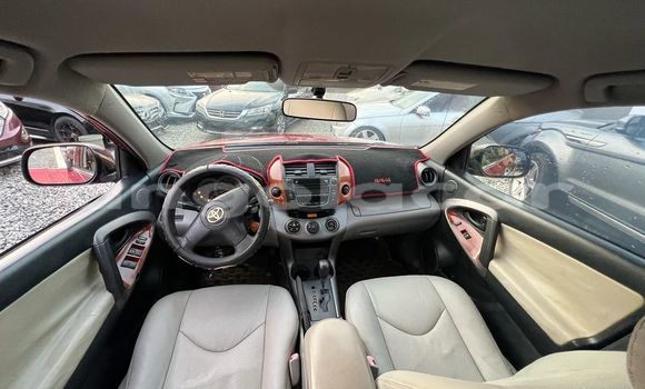 Comprar Usado Toyota RAV4 Vermelho Carro em Luanda em Luanda Province Comprar Usado Toyota RAV4 Vermelho Carro em Luanda em Luanda Province