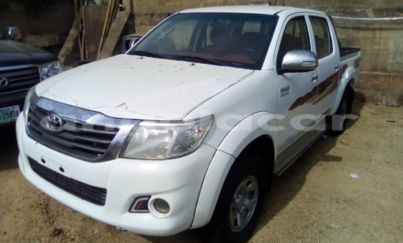 Comprar Usado Toyota Hilux Branco Carro em Luanda em Luanda Province Comprar Usado Toyota Hilux Branco Carro em Luanda em Luanda Province