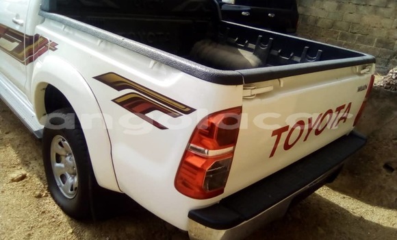 Comprar Usado Toyota Hilux Branco Carro em Luanda em Luanda Province Comprar Usado Toyota Hilux Branco Carro em Luanda em Luanda Province