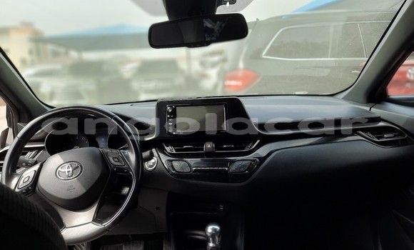 Buy Used Toyota C-HR Silver Car in Luanda in Luanda Province Buy Used Toyota C-HR Silver Car in Luanda in Luanda Province