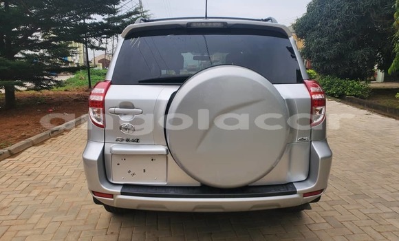 Comprar Usado Toyota RAV4 Prata Carro em Luanda em Luanda Province Comprar Usado Toyota RAV4 Prata Carro em Luanda em Luanda Province