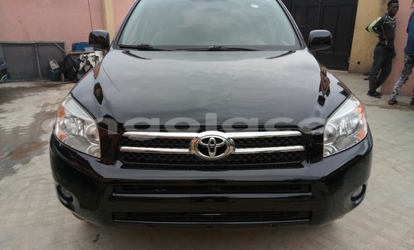 Comprar Usado Toyota RAV4 Preto Carro em Luanda em Luanda Province Comprar Usado Toyota RAV4 Preto Carro em Luanda em Luanda Province