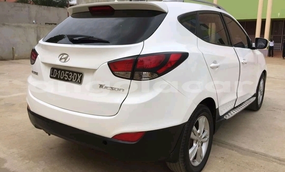 Comprar Usado Hyundai Tucson Branco Carro em Longonjo em Huambo Comprar Usado Hyundai Tucson Branco Carro em Longonjo em Huambo