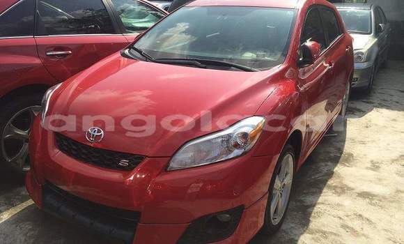 Comprar Usado Toyota Matrix Vermelho Carro em Luanda em Luanda Province