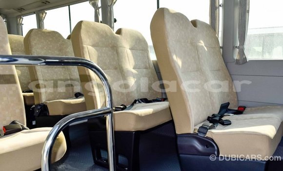 Comprar Importar Toyota Coaster Branco Carro em Import - Dubai em Bengo Province Comprar Importar Toyota Coaster Branco Carro em Import - Dubai em Bengo Province