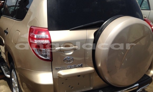 Comprar Usado Toyota RAV4 Prata Carro em Luanda em Luanda Province Comprar Usado Toyota RAV4 Prata Carro em Luanda em Luanda Province