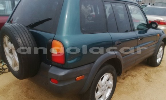 Acheter Occasion Voiture Toyota RAV4 Bleu à Luanda, Province de Luanda Acheter Occasion Voiture Toyota RAV4 Bleu à Luanda, Province de Luanda