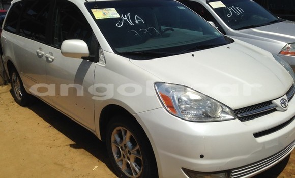 Acheter Occasion Voiture Toyota Sienna Blanc à Luanda, Province de Luanda Acheter Occasion Voiture Toyota Sienna Blanc à Luanda, Province de Luanda
