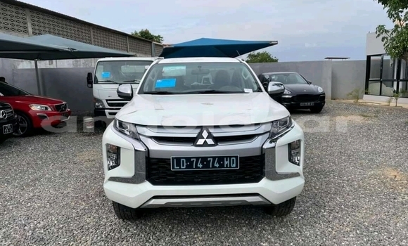 Buy Used Toyota Hilux White Car in Luanda in Luanda Province Buy Used Toyota Hilux White Car in Luanda in Luanda Province