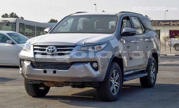 Comprar Importar Toyota Fortuner Outro Carro em Import - Dubai em Bengo Province Comprar Importar Toyota Fortuner Outro Carro em Import - Dubai em Bengo Province