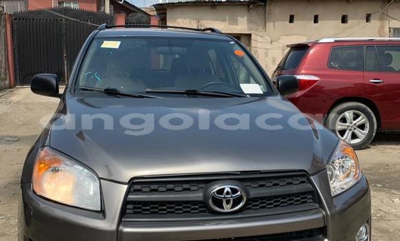 Comprar Usado Toyota RAV4 Outro Carro em Luanda em Luanda Province