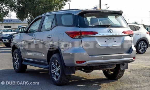 Comprar Importar Toyota Fortuner Outro Carro em Import - Dubai em Bengo Province Comprar Importar Toyota Fortuner Outro Carro em Import - Dubai em Bengo Province
