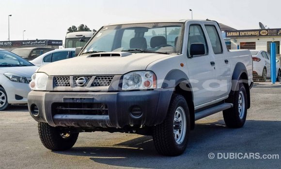 Comprar Importar Nissan NP 300 Branco Carro em Import - Dubai em Bengo Province Comprar Importar Nissan NP 300 Branco Carro em Import - Dubai em Bengo Province