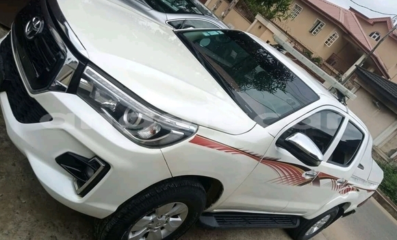 Buy Used Toyota Hilux White Car in Luanda in Luanda Province Buy Used Toyota Hilux White Car in Luanda in Luanda Province