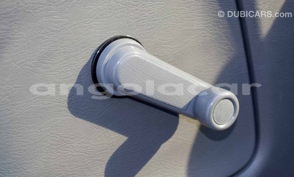 Comprar Importar Nissan NP 300 Branco Carro em Import - Dubai em Bengo Province Comprar Importar Nissan NP 300 Branco Carro em Import - Dubai em Bengo Province