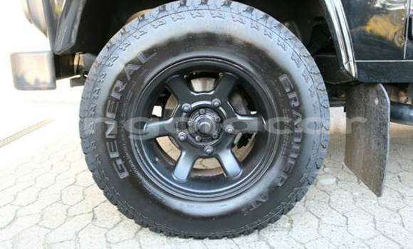 Comprar Usado Land Rover Defender Preto Carro em Luanda em Luanda Province Comprar Usado Land Rover Defender Preto Carro em Luanda em Luanda Province