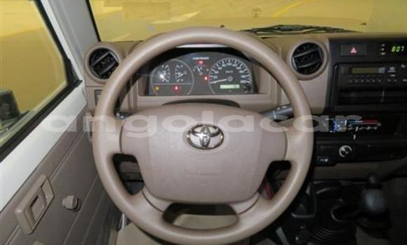 Comprar Usado Toyota Land Cruiser Outro Carro em Luanda em Luanda Province Comprar Usado Toyota Land Cruiser Outro Carro em Luanda em Luanda Province