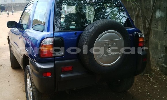 Comprar Usado Toyota RAV4 Azul Carro em Luanda em Luanda Province Comprar Usado Toyota RAV4 Azul Carro em Luanda em Luanda Province