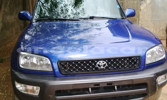 Comprar Usado Toyota RAV4 Azul Carro em Luanda em Luanda Province Comprar Usado Toyota RAV4 Azul Carro em Luanda em Luanda Province