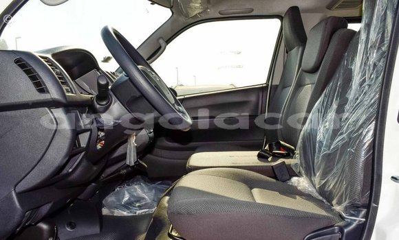 Buy Import Toyota Hiace White Car in Import - Dubai in Bengo Province Buy Import Toyota Hiace White Car in Import - Dubai in Bengo Province