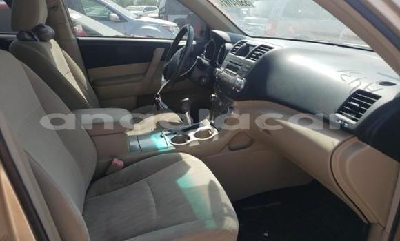 Comprar Usado Toyota Highlander Prata Carro em Luanda em Luanda Province Comprar Usado Toyota Highlander Prata Carro em Luanda em Luanda Province