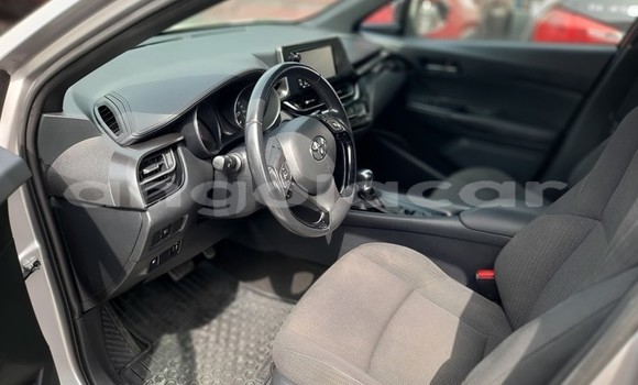 Buy Used Toyota C-HR Silver Car in Luanda in Luanda Province Buy Used Toyota C-HR Silver Car in Luanda in Luanda Province