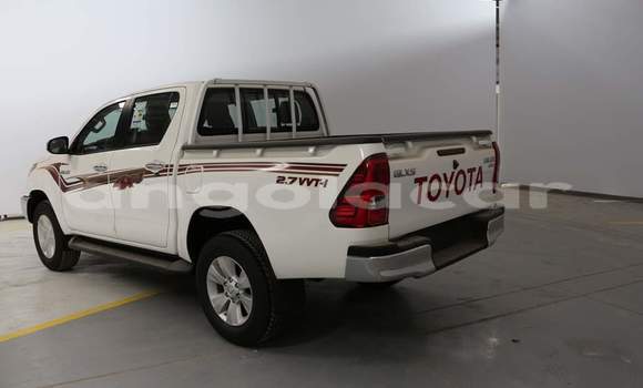 Comprar Usado Toyota Hilux Branco Carro em Namibe em Namibe Province Comprar Usado Toyota Hilux Branco Carro em Namibe em Namibe Province