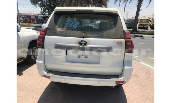 Comprar Importar Toyota Prado Branco Carro em Import - Dubai em Bengo Province Comprar Importar Toyota Prado Branco Carro em Import - Dubai em Bengo Province