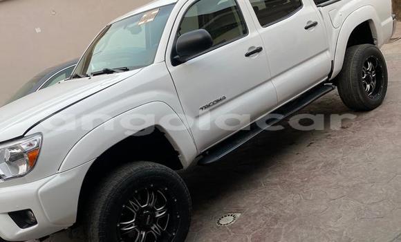 Acheter Occasion Voiture Toyota Tacoma Blanc à Luanda, Province de Luanda Acheter Occasion Voiture Toyota Tacoma Blanc à Luanda, Province de Luanda